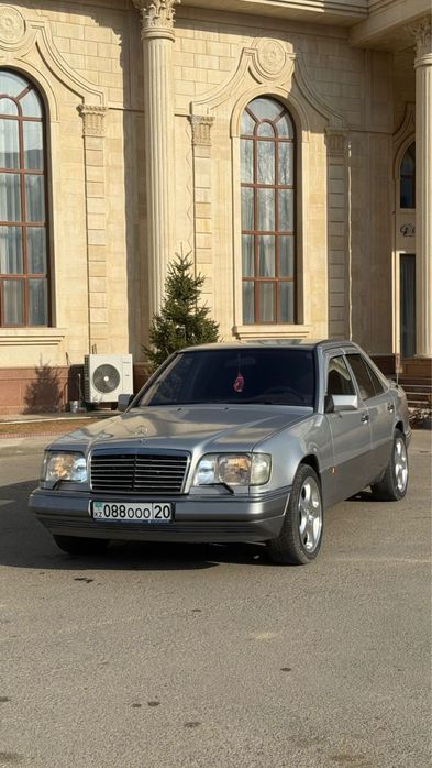 Продам легендарную Мерс 124