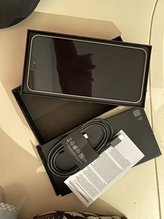 Samsung S24 FE g