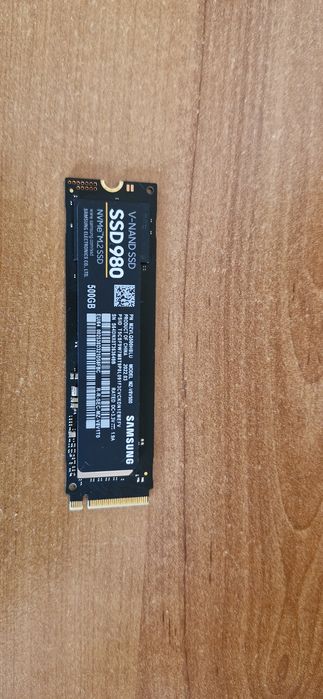 SSD NVMe Samsung 980 500GB
funcționează perfect
motiv vânzare: placa m