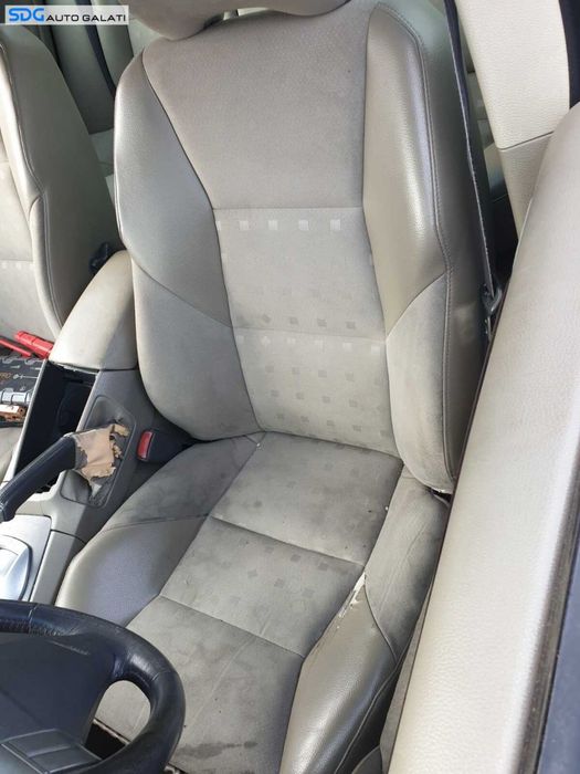 Scaun Sofer Stanga Fata Semi Piele Fara Incalzire cu Defect Volvo S60 2000 - 2009