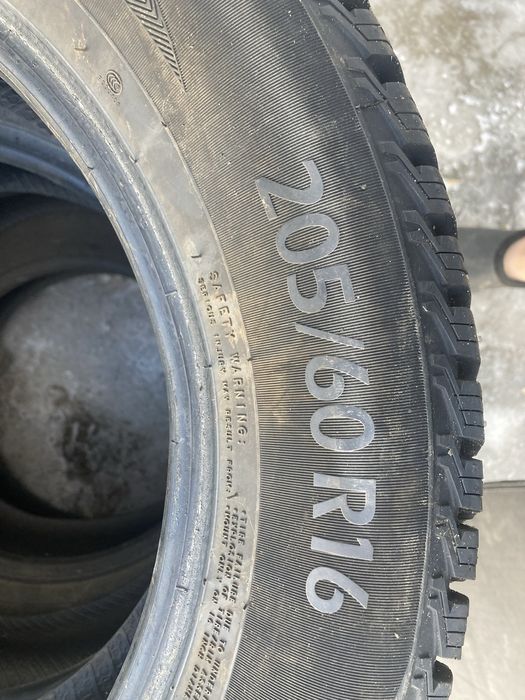 Продам шипы 205/60/16