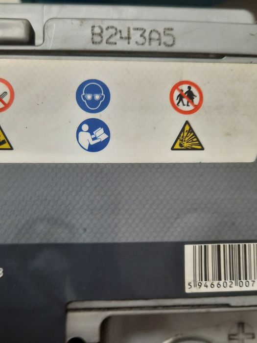 Vand baterie / acumulator auto 70 AH in stare buna de functionare la SUPER PRET!