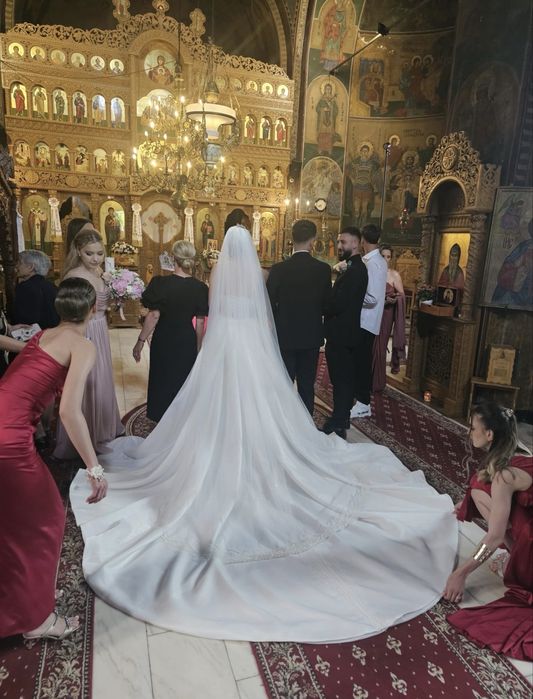 Rochie de mireasa cu trena detasabila