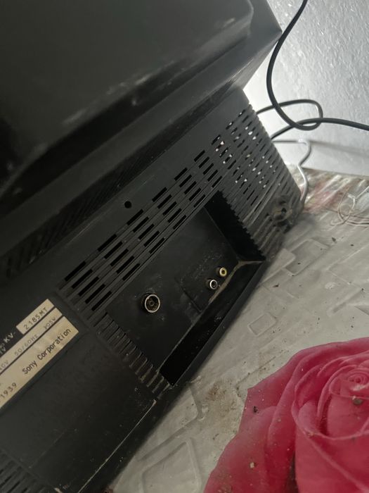 Продам sony телевизор