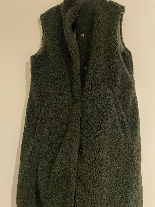 Плюшен      елек