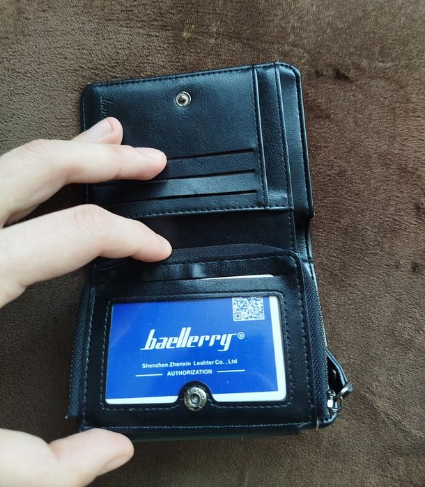 RFID защитени портфейли