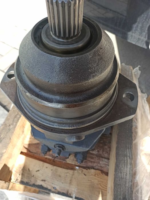 Гидромотор хода Hyundai 34e7-02490