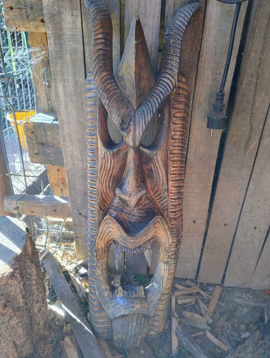 vand/schimb masca sculptata in lemn -75 cm