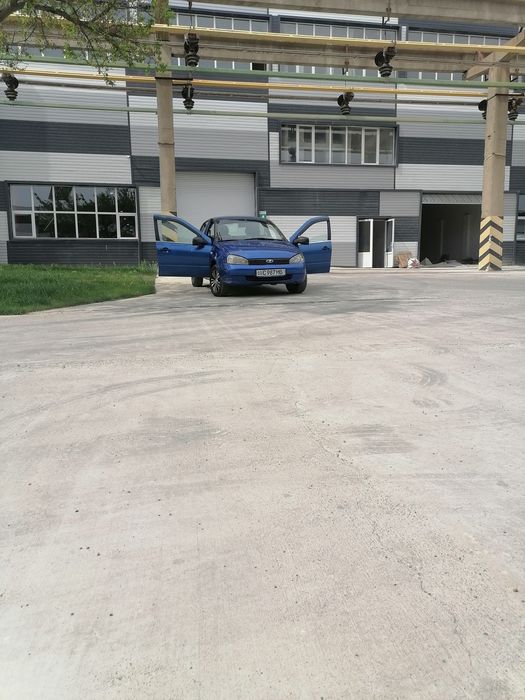 Ассалому алейкум. Здравствуйте. Продаётся лада калина сотилади.