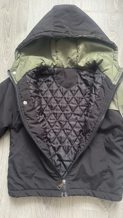 Продам куртки для мальчика размер 98, 100, 110