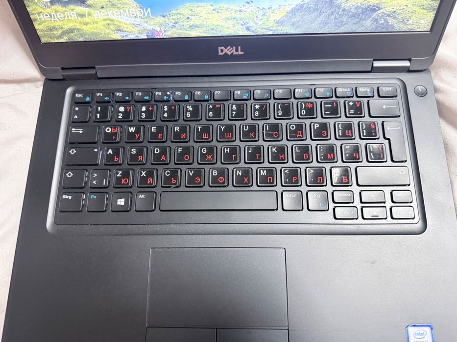 Като нов!Лаптоп Dell 5490