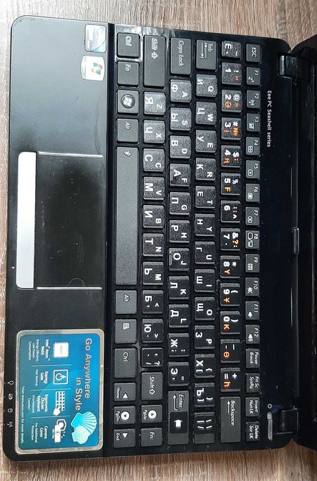 Нетбук Asus Eee 1015