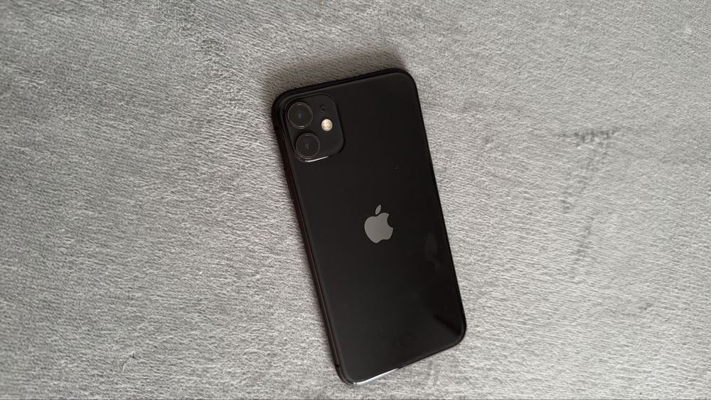 iPhone 11 в идеальном состоянии