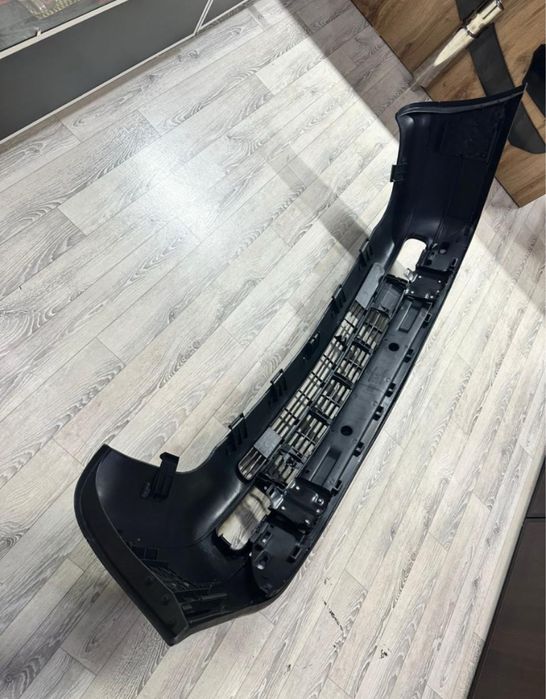 Перелний бампер Ауди 100 с4 Тайвань