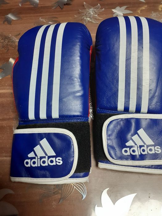 Боксови  ръкавици ADIDAS