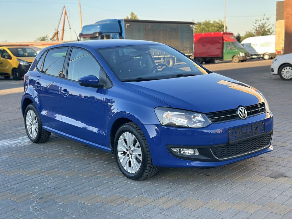 Vand Vw Polo 1.6 tdi 105 cp,Editie speciala LIVE,an 2013,scaune incalzite,senzori parcare,clima,pilot,import Olanda