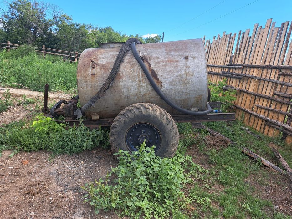 Продам бочку на колесах