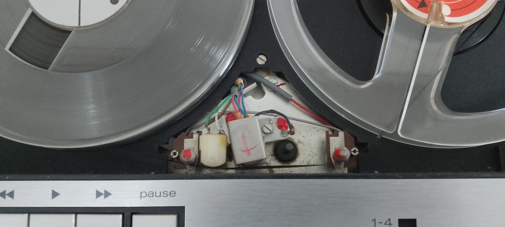 Lampi, sunet cald! Magnetofon Philips