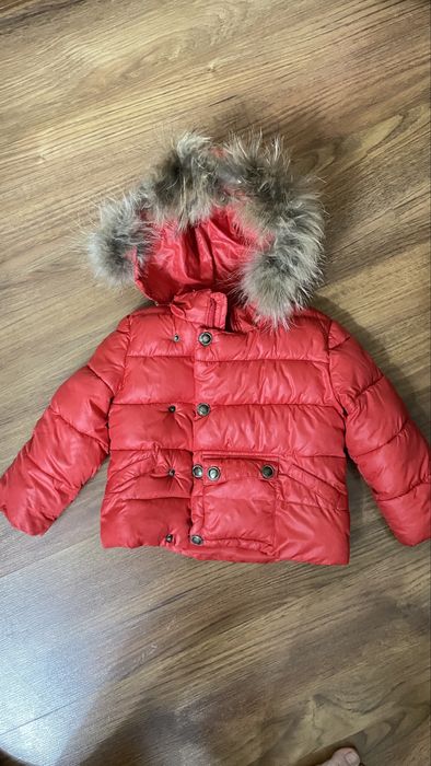 Продам куртку для девочки