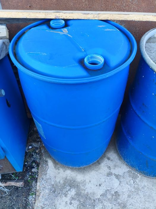 Продам бочки металлические, пластмассовые