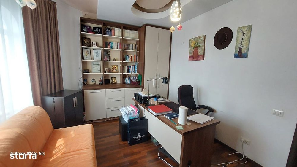 Casă cu 6 camere și garaj, gata de utilizare
