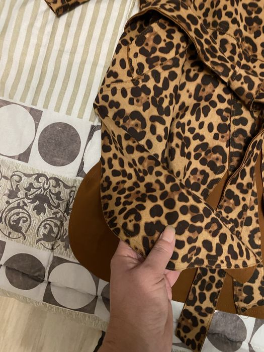 Дамски тренчкот с яка от естествен косъм