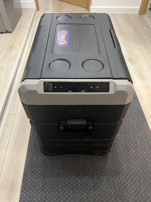 Ladă frigorifică smart cu compresor, Baterie Internă și Bluetooth (Dual Zone)
