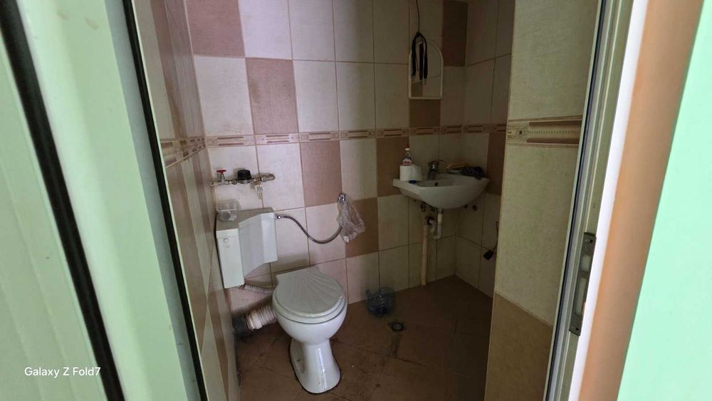 Функционален гараж със санитарен възел