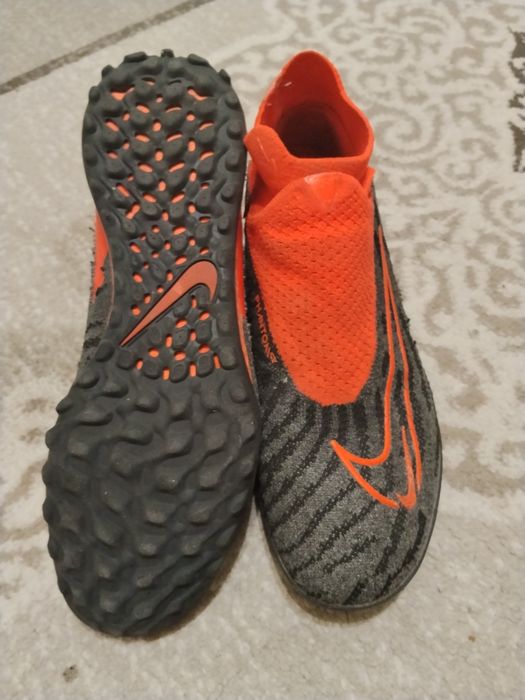 Nike Phantom GT2 Academy Dynamic Fit TF.