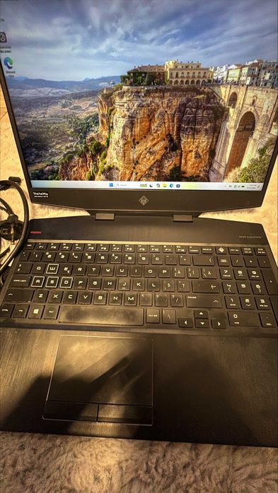 Laptop Gaming HP Omen i9-10885h 5.30 GHz 15,6 Full HD 144HZ 16gb 512gb ssd RTX2080 8GB