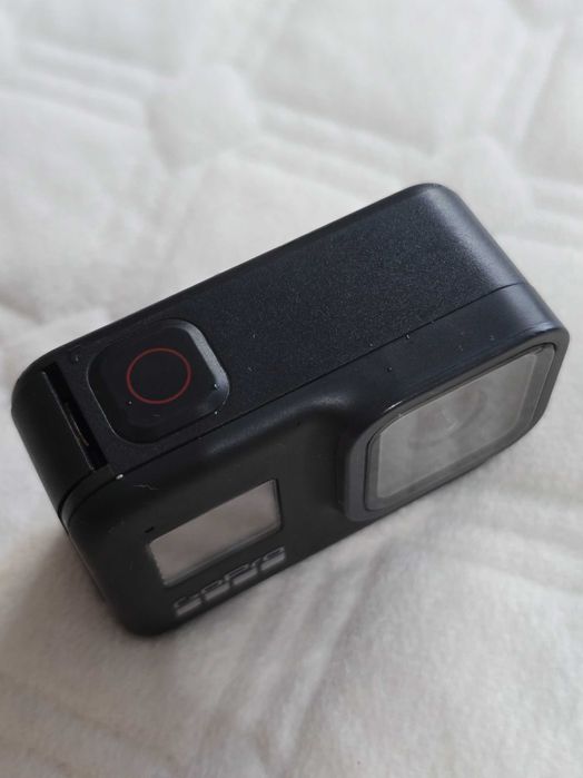 Экшн-камеру GoPro HERO8 Black (б/у)