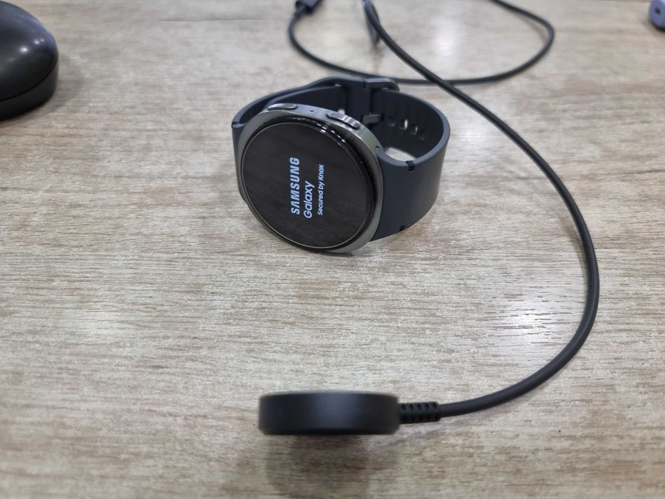 Смарт часовник Samsung Watch 8 44 мм