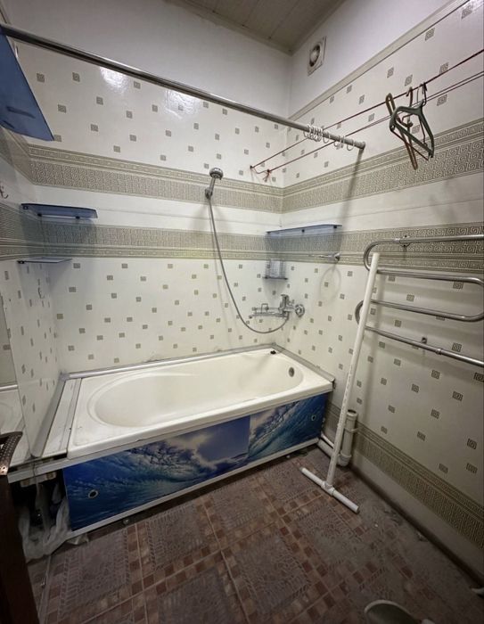 Ялангач Продается квартира 2/4/5 балкон 1.5х3