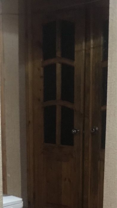 Двери деревянные 2 шт