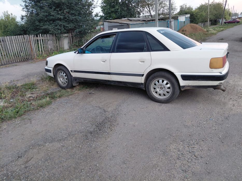 Продам Ауди 100с4.