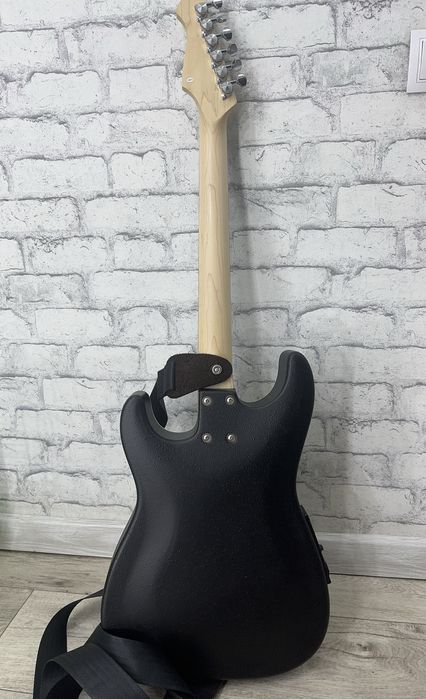 Продам гитару Harley Benton