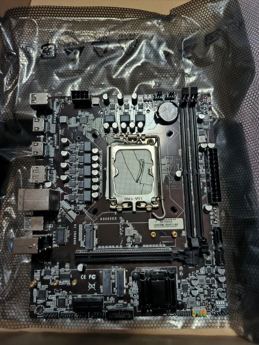 H610 Plata Zur holata