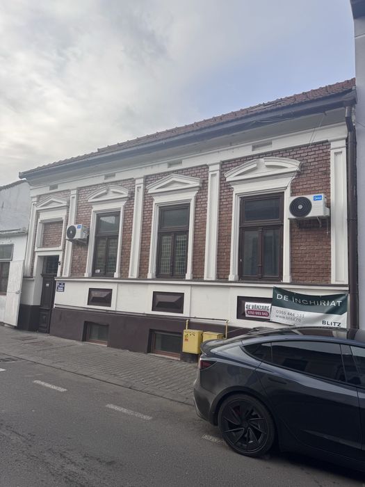 Apartament cu 3 camere de vanzare, ULTRACENTRAL