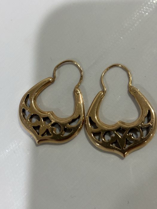 Продам серьги золото -180.000т