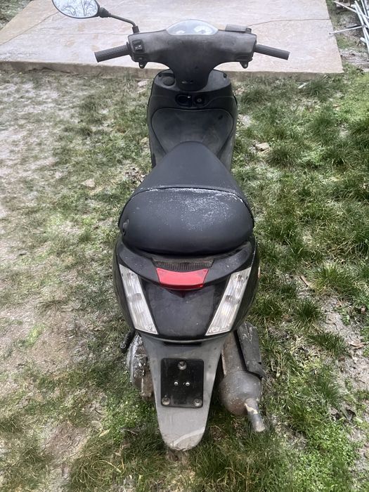 Scuter piaggio Zip 49cc    2 t