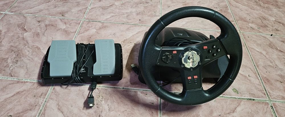Volan Logitech Formula