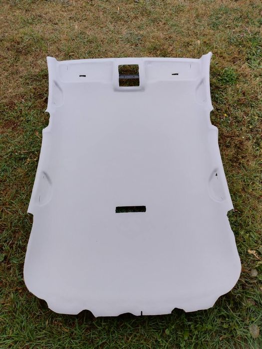 Претапицирани на автомобилни тавани