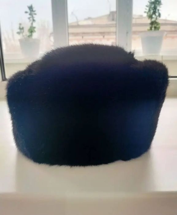 Продам зимнюю шапку