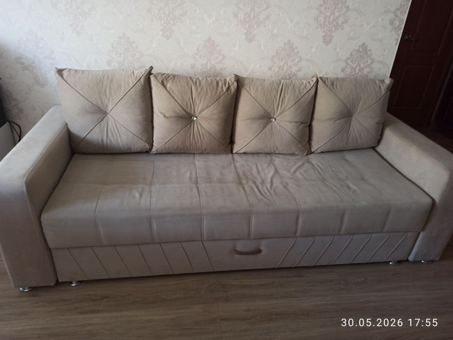 Продам диван в хорошем состоянии