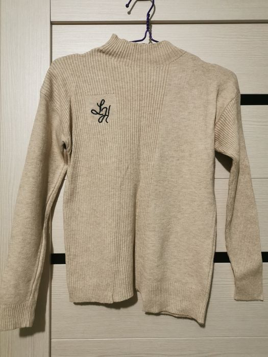 Продам кофту женскую