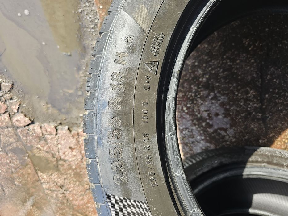 Vand 4 cauciucuri continental iarna