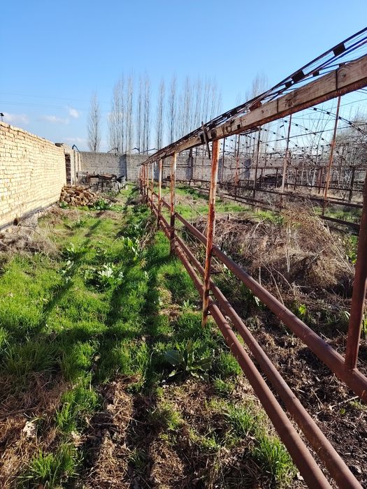 Продаётся участок Кибрайский район Кызыл ту. 10 соток земли.