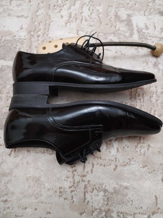 Pantofi piele lacuita mas.41