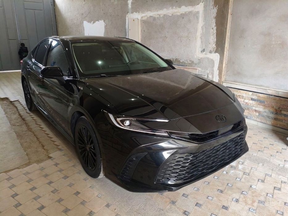 Toyota Camry, 2024 | Гибрид | 33 000 км