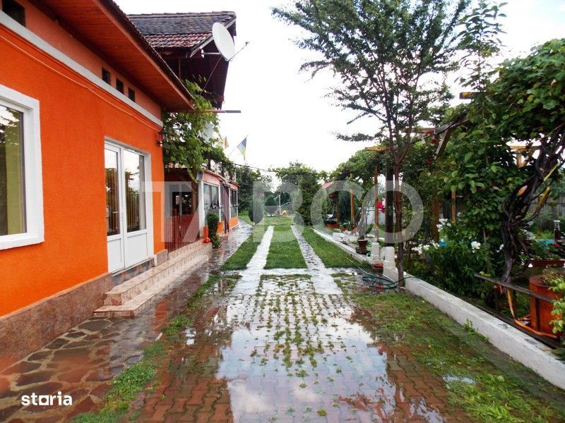 Pensiune 13 camere si teren 3000 mp de vanzare la cheie Comision 0%
